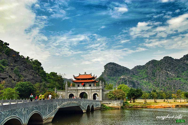 Tour Hoa Lư – Tam Cốc 1 Ngày